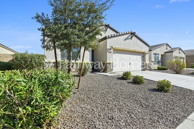 8216 W Pueblo Ave in Phoenix, AZ - Building Photo - Building Photo