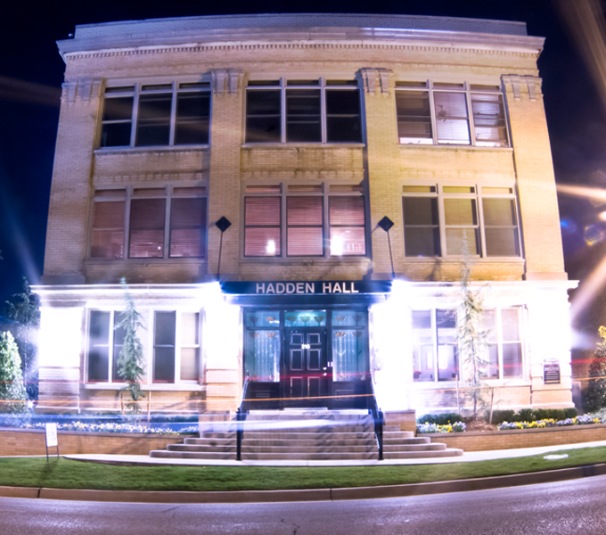 Hadden Hall in Oklahoma City, OK - Foto de edificio