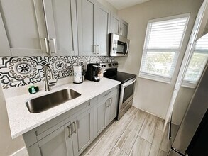 50 Davie Blvd in Fort Lauderdale, FL - Building Photo - Building Photo