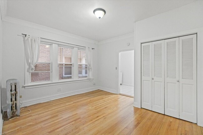 444 W Arlington Pl, Unit 2 in Chicago, IL - Building Photo - Building Photo
