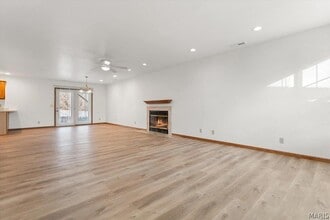 132 Clinton Hill Dr in Belleville, IL - Building Photo - Building Photo