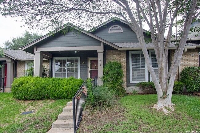 property at 1015 E Yager Ln
