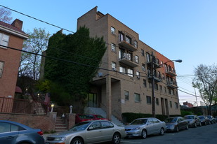 3205 Oxford Ave Apartments