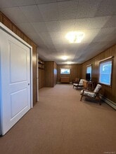 135 Sunrise Ln in Levittown, NY - Foto de edificio - Building Photo