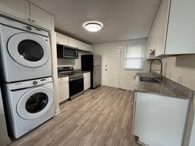 2416 Meharry Blvd, Unit 2 in Nashville, TN - Building Photo