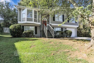 6017 Happy Trails Ct in Lithonia, GA - Building Photo - Building Photo