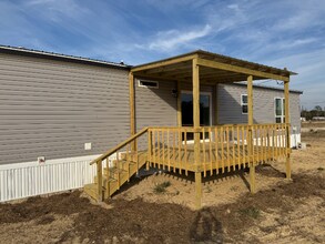 262 Patriot Ln in Collinston, LA - Foto de edificio - Building Photo