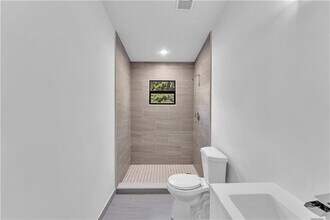 2020 NW 9th St in Pompano Beach, FL - Building Photo - Building Photo