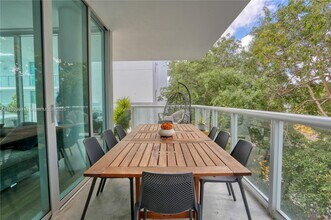720 NE 62nd St in Miami, FL - Building Photo - Building Photo