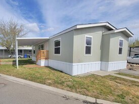 509 E Sullivan St in Coalinga, CA - Building Photo