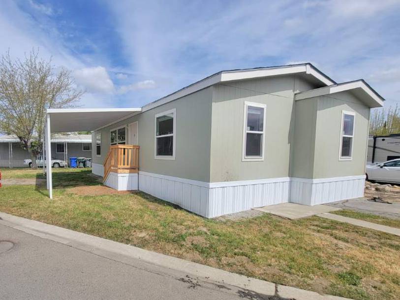 509 E Sullivan St in Coalinga, CA - Building Photo