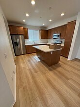 523 Pioneer St in Camarillo, CA - Foto de edificio - Building Photo