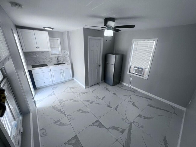 property at 2843 Forest Hill Blvd