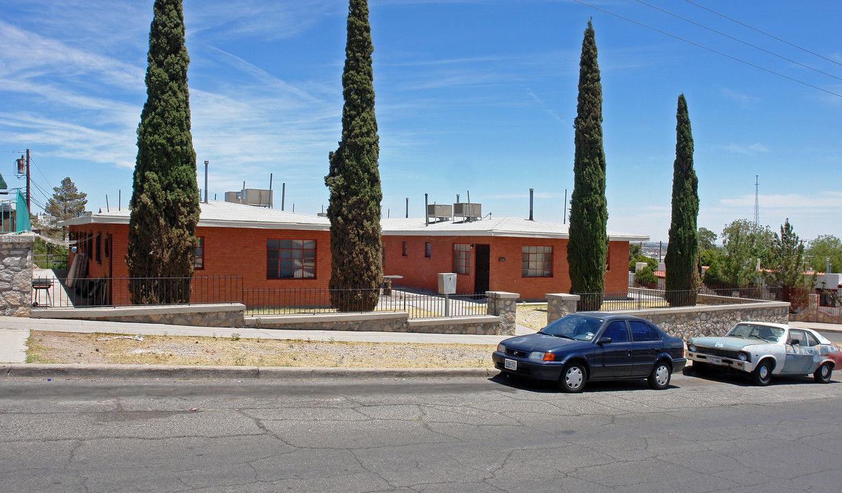 1200 N Virginia St in El Paso, TX - Foto de edificio