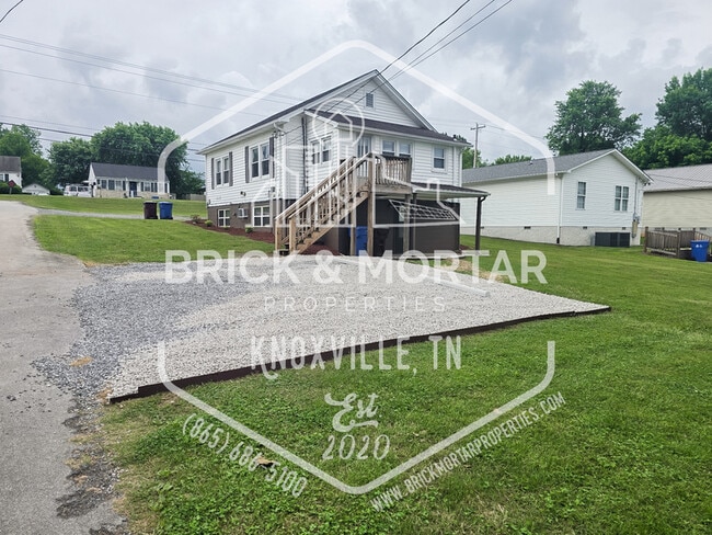 property at 657 E Lincoln Rd