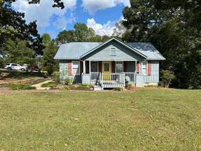 4326 Cleveland Hwy in Gainesville, GA - Foto de edificio - Building Photo