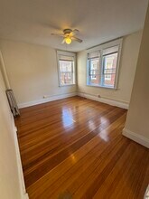 520 Cambridge St, Unit 4A in Cambridge, MA - Building Photo - Building Photo