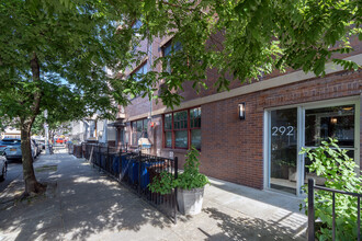 292 Ainslie St in Brooklyn, NY - Building Photo - Building Photo