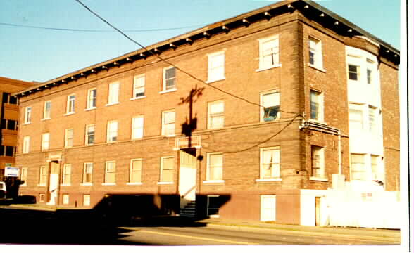 Frontenac Apartments in Seattle, WA - Foto de edificio