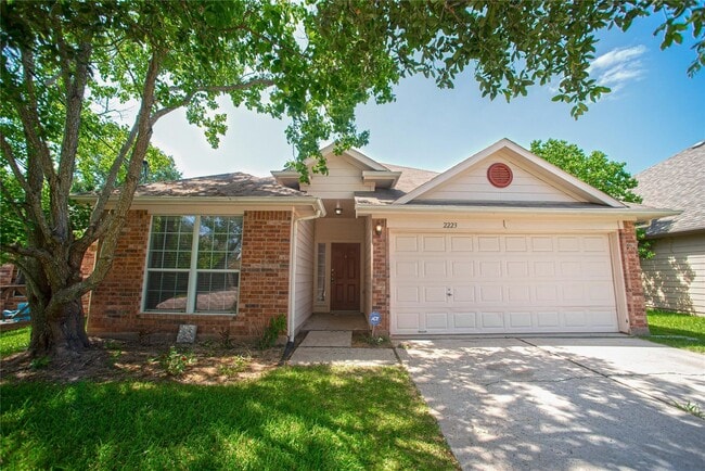 property at 2223 Shady Pine Dr