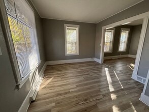 2709 N Aldrich Ave in Minneapolis, MN - Building Photo - Building Photo