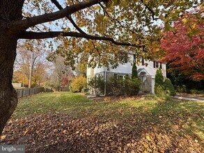 412 Grange Rd in Wayne, PA - Foto de edificio - Building Photo
