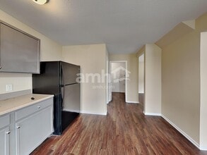 8349 Sansa St in Indianapolis, IN - Foto de edificio - Building Photo