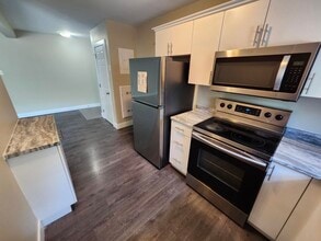 4 Mitchell St in Saint John, NB - Building Photo - Building Photo