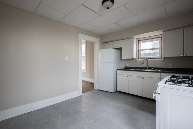 property at 116 Kennet Ct NW