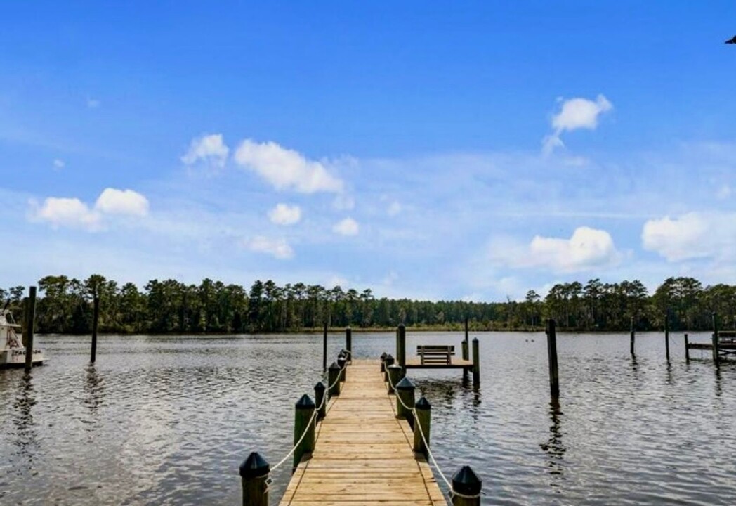 5510 Gondolier Dr in New Bern, NC - Building Photo