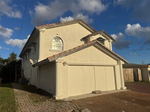 472 NW 2nd Terrace in Deerfield Beach, FL - Building Photo - Building Photo