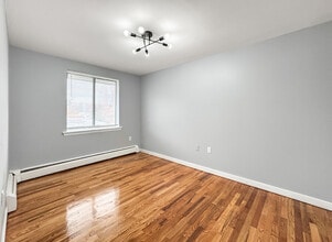 20 Henderson Dr, Unit A in East Hartford, CT - Building Photo - Building Photo