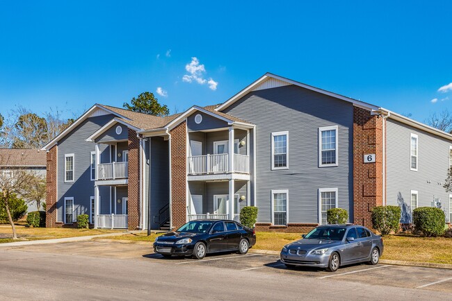 Piedmont Park Apartments in Hattiesburg, MS - Building Photo - Building Photo