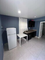 3101 SW 14th St in Fort Lauderdale, FL - Building Photo