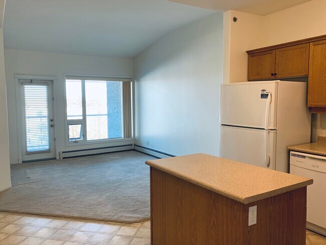 110 Armistice Way in Saskatoon, SK - Building Photo - Building Photo