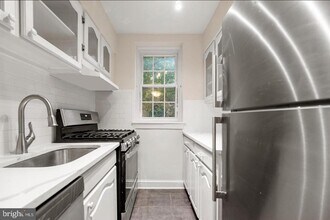 30 S Old Glebe Rd in Arlington, VA - Building Photo - Building Photo