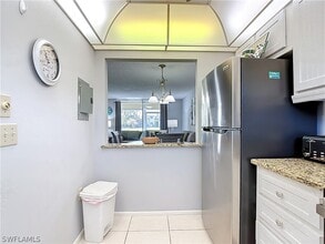 200 Turtle Lake Ct in Naples, FL - Building Photo - Building Photo