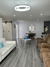 1543 SW 74th Ct in Miami, FL - Building Photo - Building Photo