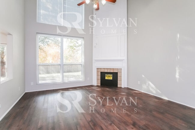 220 Hibiscus Dr in Arlington, TX - Building Photo - Building Photo