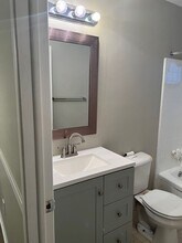 2655 E Maple Rd in Birmingham, MI - Foto de edificio - Building Photo