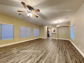 8519 Treasure Trove St in Las Vegas, NV - Foto de edificio - Building Photo