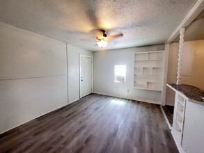 1509 Sycamore St, Unit B in Big Spring, TX - Building Photo - Building Photo