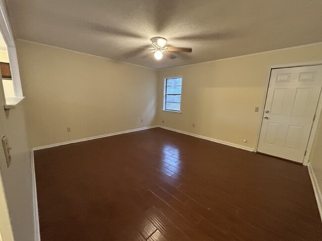 901 Greenbriar Rd in Hinesville, GA - Building Photo - Building Photo