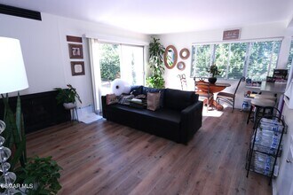 2062 Sapra St in Thousand Oaks, CA - Building Photo - Building Photo