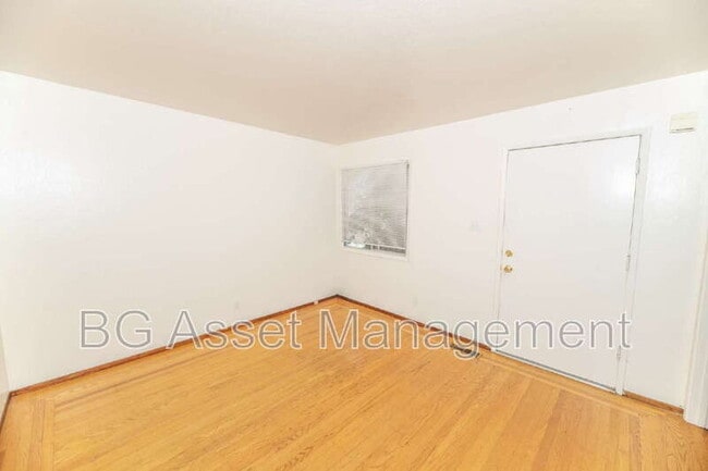 property at 3023 Yolo Ave