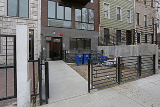 912 Bergen St in Brooklyn, NY - Building Photo - Building Photo