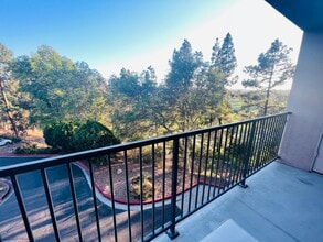 7838 Cowles Mountain Ct, Unit 19 in San Diego, CA - Foto de edificio - Building Photo