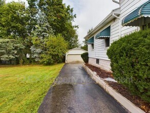 1654 Wakefield Ave in Youngstown, OH - Building Photo - Building Photo