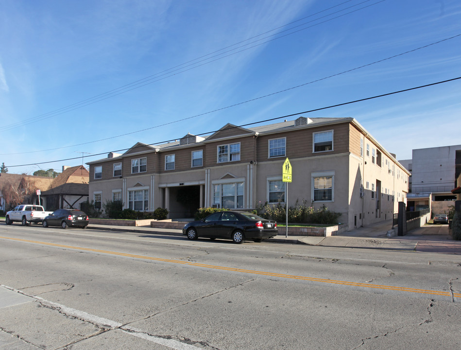 2820 Griffith Park Blvd in Los Angeles, CA - Building Photo