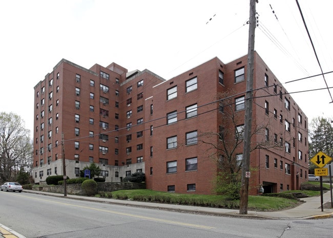 Avon Court in Pittsburgh, PA - Foto de edificio - Building Photo